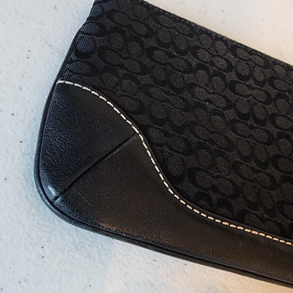 Coach Coin/Wristlet "EUC" - Picture 7 of 11